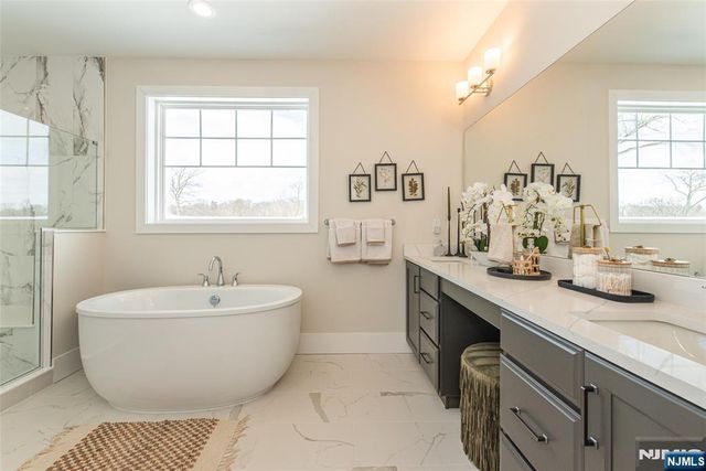 23 Royal Birkdale Court 23, River Vale, NJ 07675