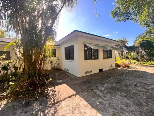 2011 HOWARD DRIVE, Winter Park, FL 32789