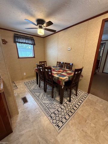 4539 Carlton Road, Sterling Heights, MI 48310