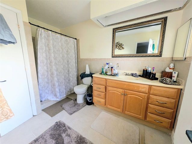 3651 NW 29th Street, Lauderdale Lakes, FL 33311