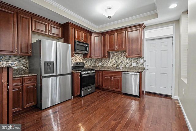 1 S EAST AVE, Baltimore, MD 21224