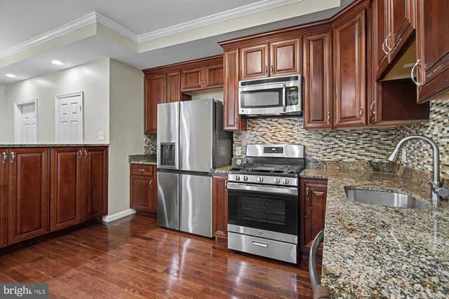1 S EAST AVE, Baltimore, MD 21224