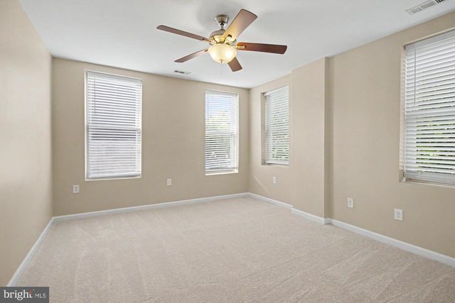 1 S EAST AVE, Baltimore, MD 21224