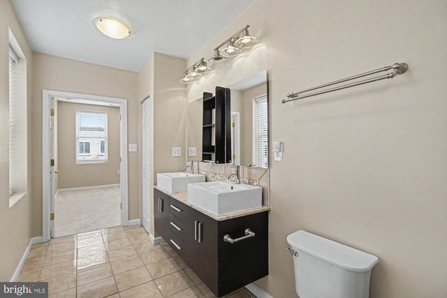 1 S EAST AVE, Baltimore, MD 21224