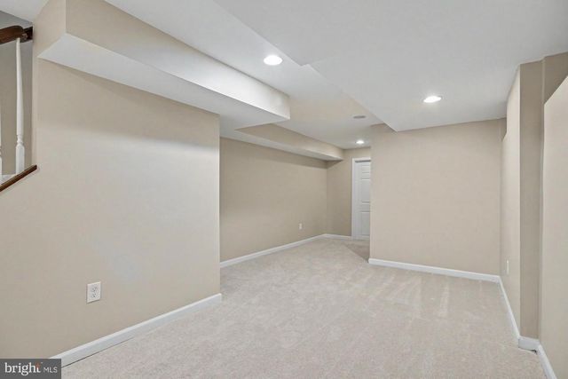 1 S EAST AVE, Baltimore, MD 21224