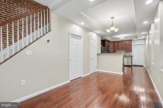 1 S EAST AVE, Baltimore, MD 21224