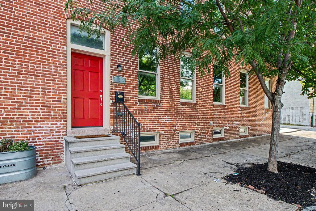 1 S EAST AVE, Baltimore, MD 21224