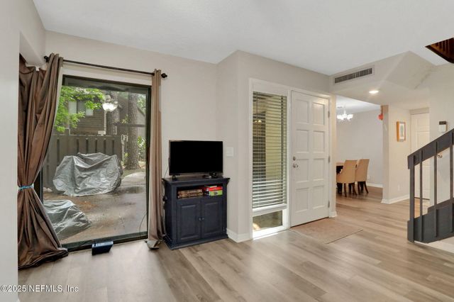 10458 BIG TREE Circle E, Jacksonville, FL 32257