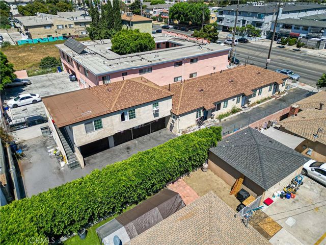 13810 Sherman Way, Van Nuys, CA 91405