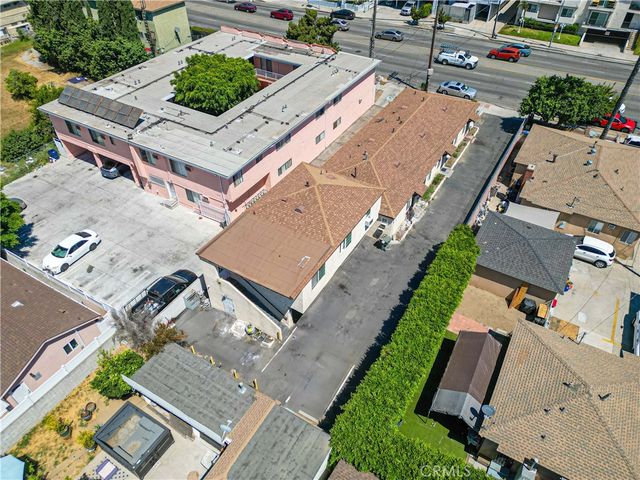 13810 Sherman Way, Van Nuys, CA 91405