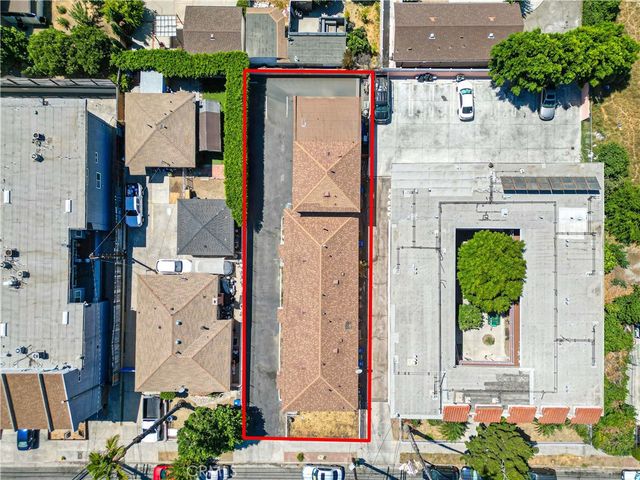 13810 Sherman Way, Van Nuys, CA 91405