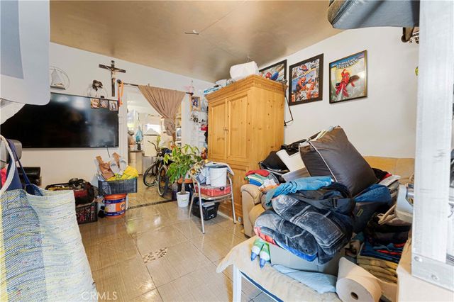 13810 Sherman Way, Van Nuys, CA 91405