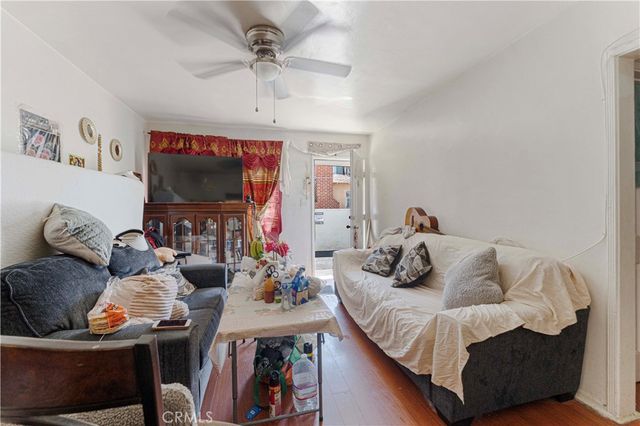 13810 Sherman Way, Van Nuys, CA 91405