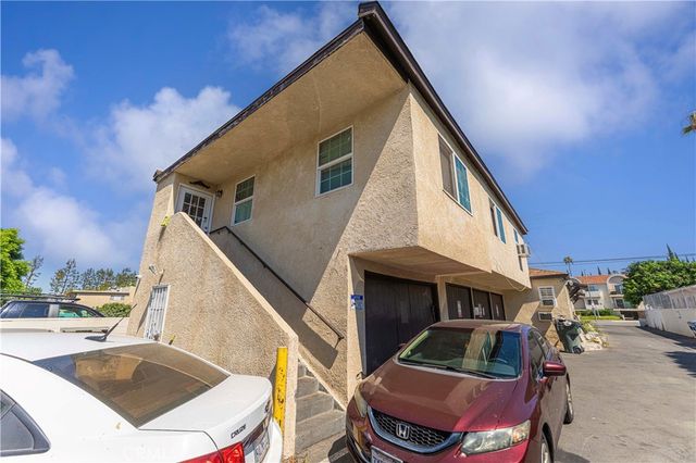 13810 Sherman Way, Van Nuys, CA 91405