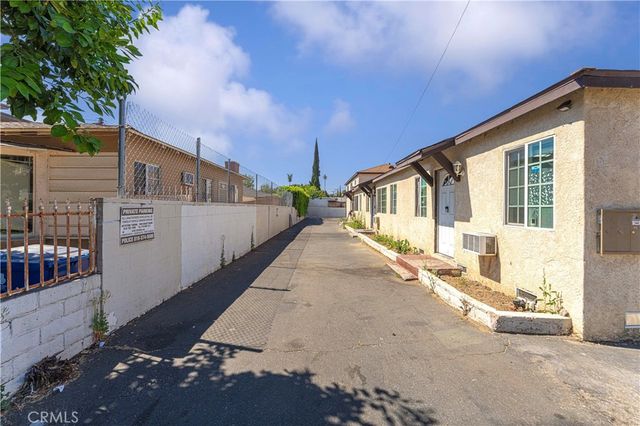 13810 Sherman Way, Van Nuys, CA 91405