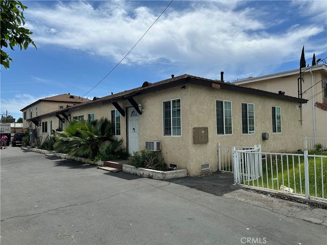 13810 Sherman Way, Van Nuys, CA 91405