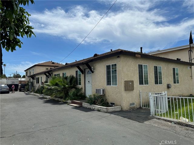 13810 Sherman Way, Van Nuys, CA 91405