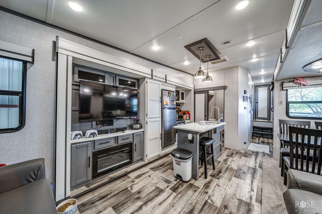 Image 12 of property listing at 5775 N Farm To Market 1692, Miles, TX 76861