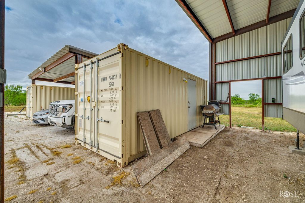Image 18 of property listing at 5775 N Farm To Market 1692, Miles, TX 76861