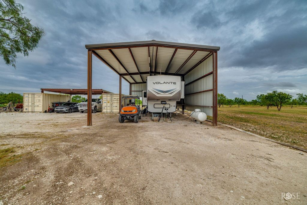 Image 7 of property listing at 5775 N Farm To Market 1692, Miles, TX 76861