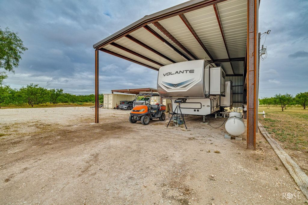 Image 8 of property listing at 5775 N Farm To Market 1692, Miles, TX 76861