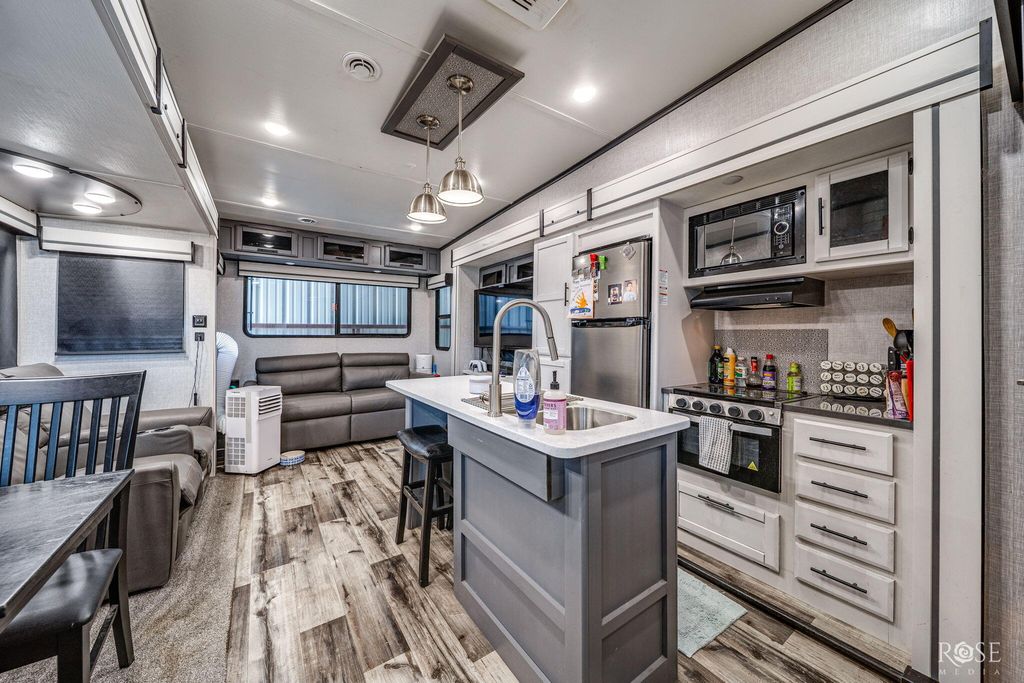 Image 9 of property listing at 5775 N Farm To Market 1692, Miles, TX 76861