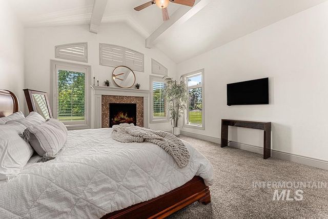 7002 W Avignon Ln, Eagle, ID 83616