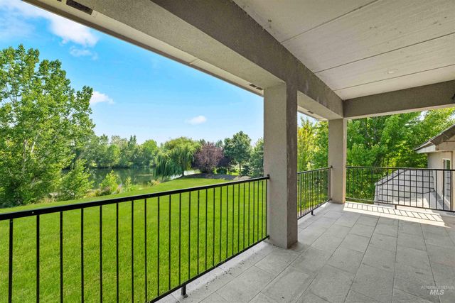 7002 W Avignon Ln, Eagle, ID 83616