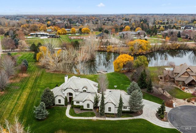 7002 W Avignon Ln, Eagle, ID 83616