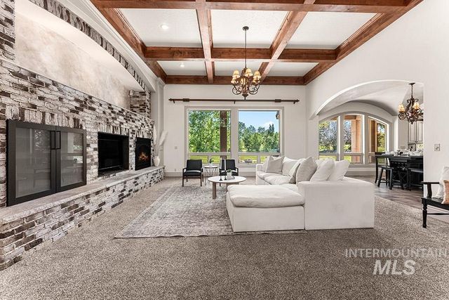 7002 W Avignon Ln, Eagle, ID 83616