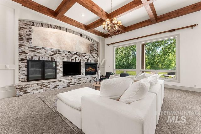 7002 W Avignon Ln, Eagle, ID 83616