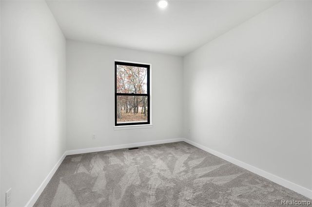 890 Pierce Road, Chelsea, MI 48118