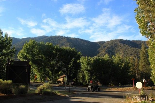 1613 Lassen Way, Pine Mtn Club, CA 93222