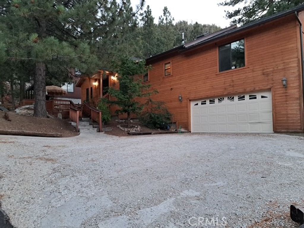 1613 Lassen Way, Pine Mtn Club, CA 93222