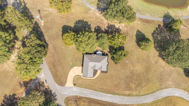 200 GRANDVIEW CIR, Adamsville, TN 38310