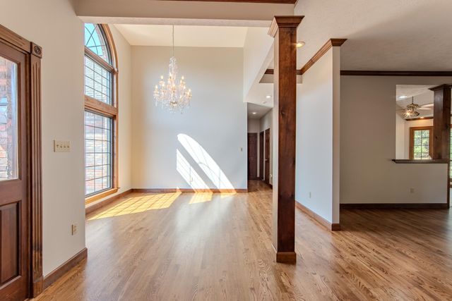 200 GRANDVIEW CIR, Adamsville, TN 38310