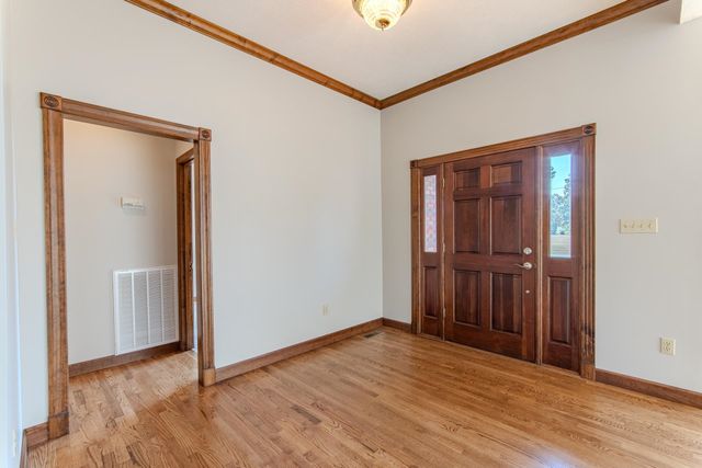 200 GRANDVIEW CIR, Adamsville, TN 38310