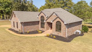 200 GRANDVIEW CIR, Adamsville, TN 38310