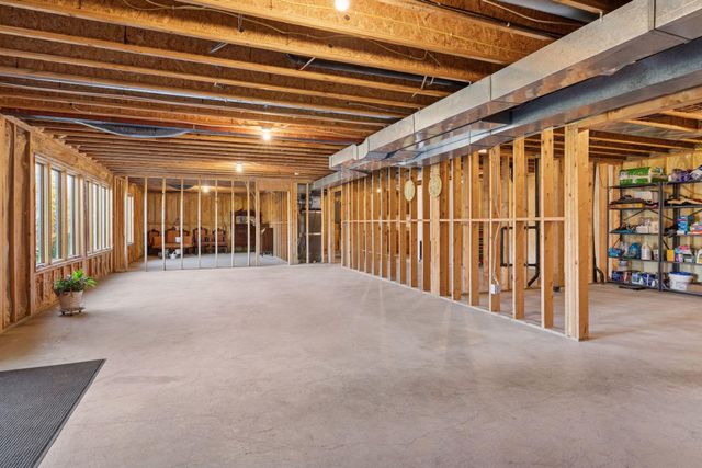 1095 Scarborough Lane, Woodbury, MN 55125