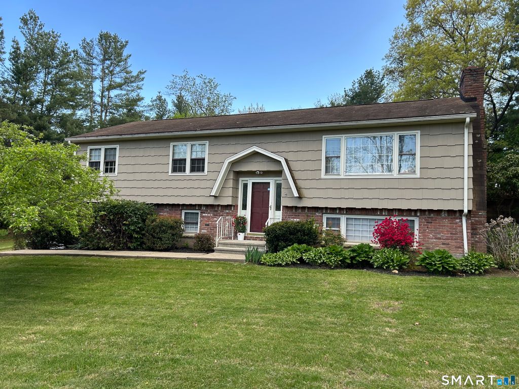 44 Monroe Road, Shelton, CT 06484