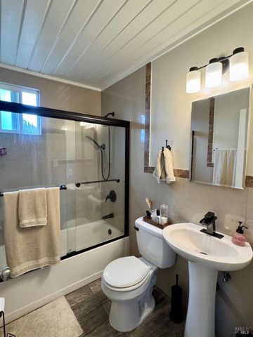 469 La Jolla St, Vallejo, CA 94591