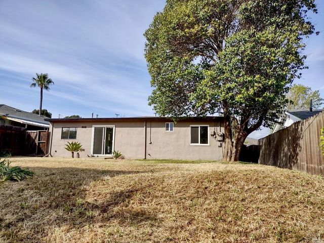 469 La Jolla St, Vallejo, CA 94591