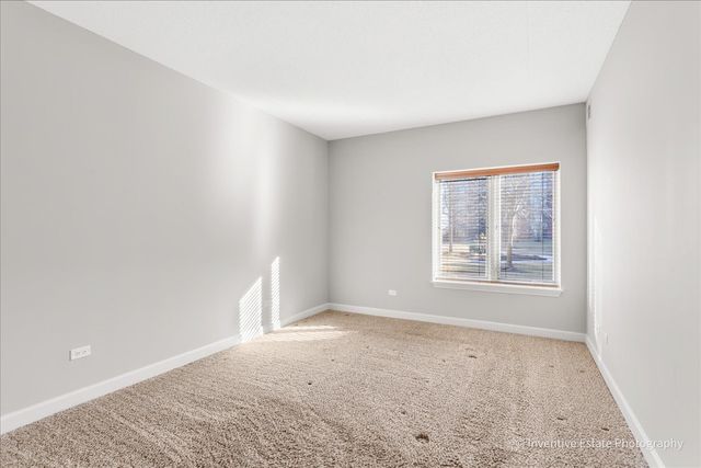 875 E 22nd Street 118, Lombard, IL 60148