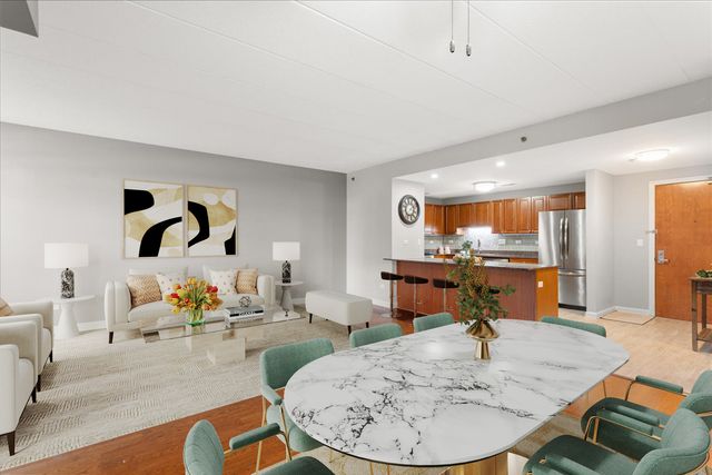 875 E 22nd Street 118, Lombard, IL 60148