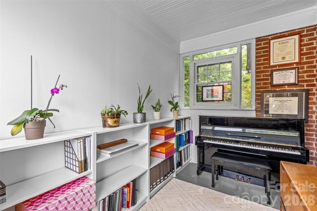 2005 Scott Avenue, Charlotte, NC 28203