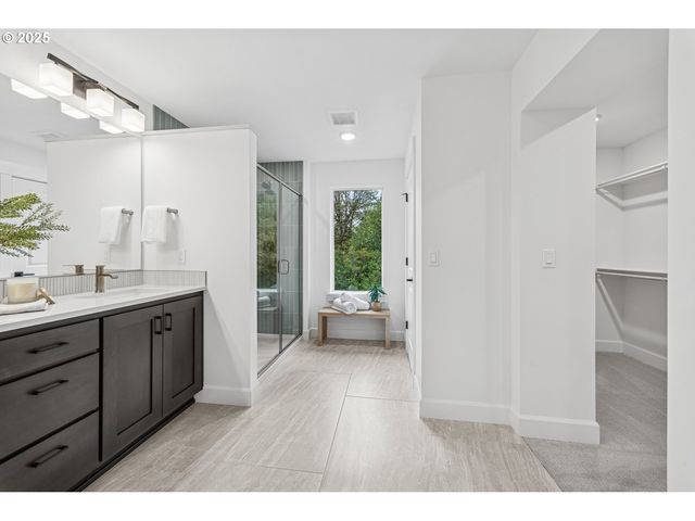 16353 Sw Cambridge Ln, Durham, OR 97224