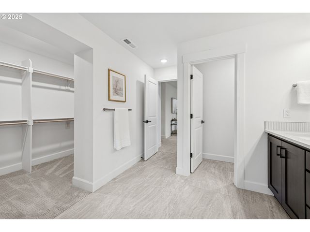 16353 Sw Cambridge Ln, Durham, OR 97224