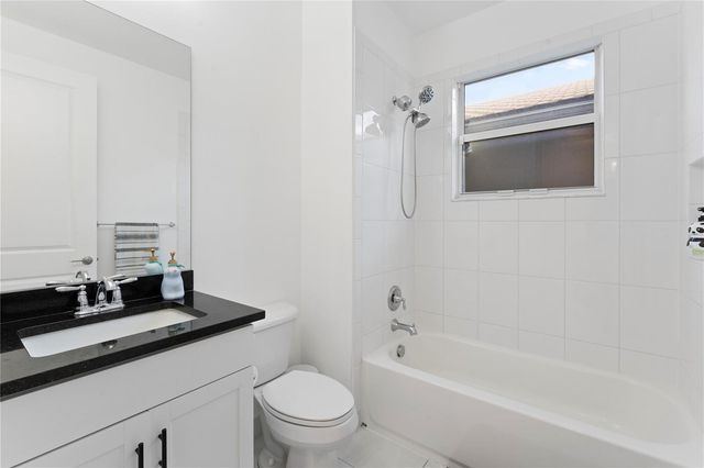 19552 Broad Shore Walk, Loxahatchee, FL 33470