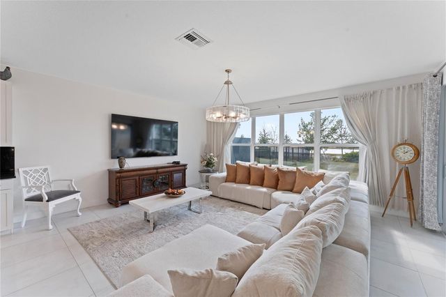 19552 Broad Shore Walk, Loxahatchee, FL 33470
