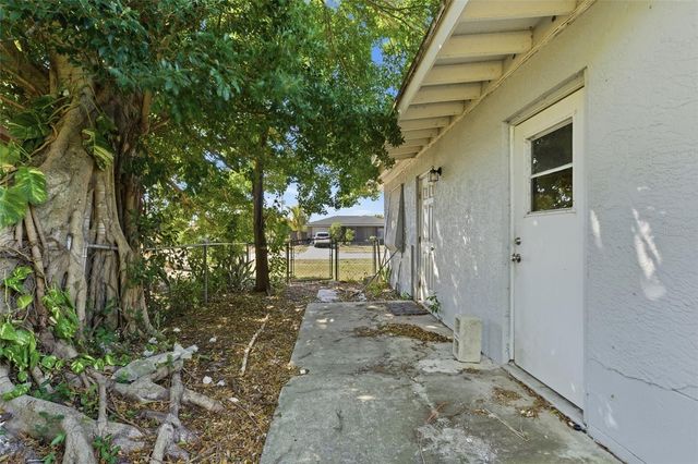 3356 LUCERNE TERRACE, Port Charlotte, FL 33952